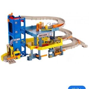 Matchbox 4-Level Garage Playset Tow Truck Spiral Ramp Elevator & Car Wash